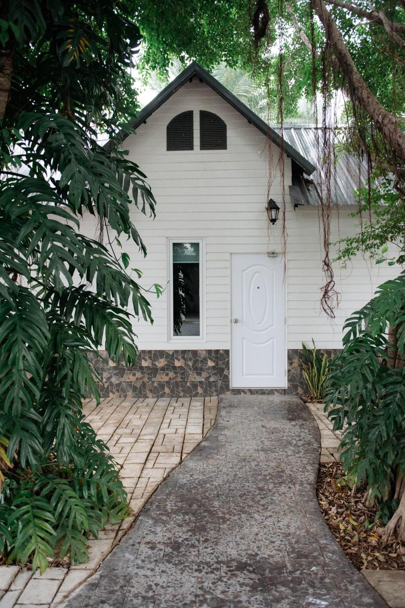 Lamoon Boutique Hotel Szuphanburi Szoba fotó