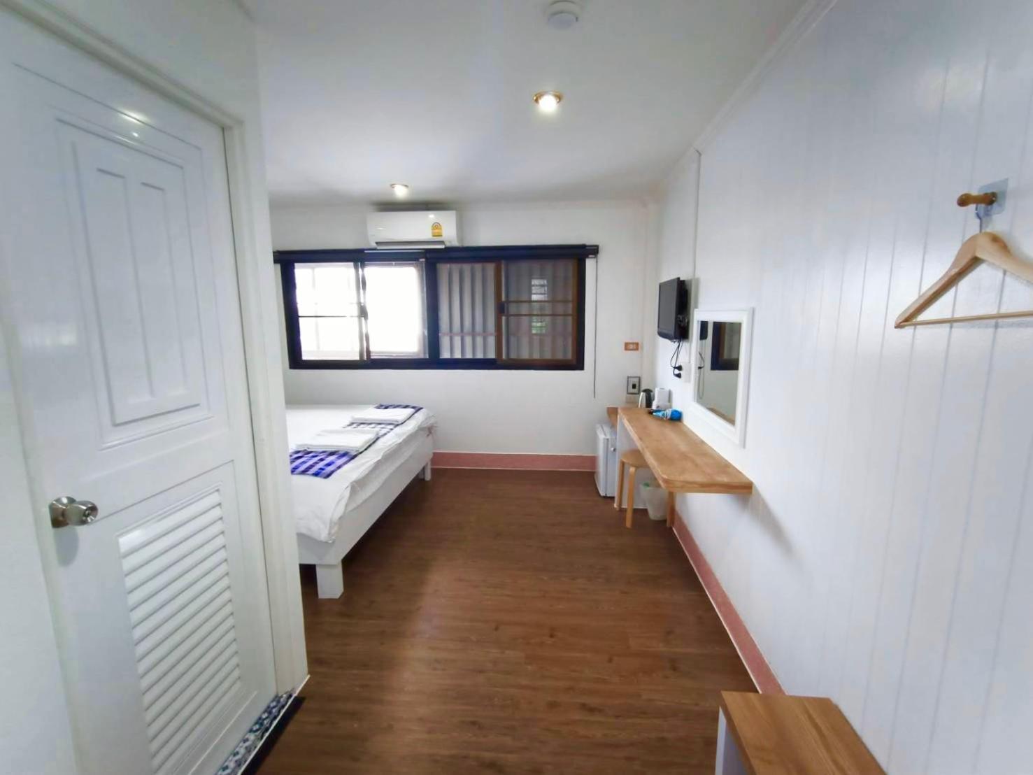 Lamoon Boutique Hotel Szuphanburi Szoba fotó